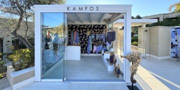 Kampos si allea col resort 7Pines Sardinia per una capsule e un pop up store