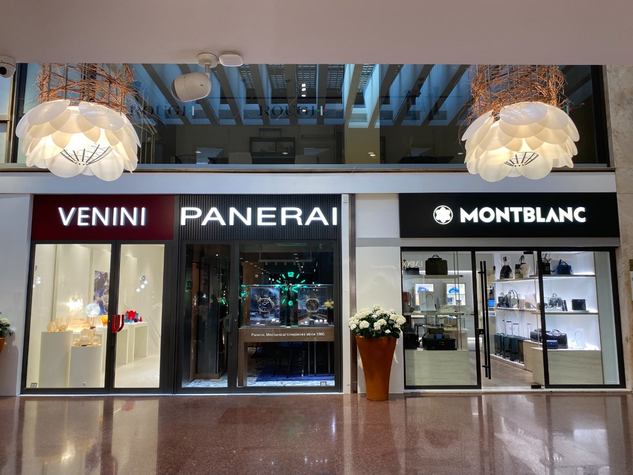 Venini, Panerai e Montblanc. In Galleria Cavour 1959 di Bologna aprono tre nuovi top brand